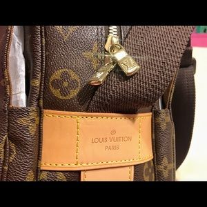 Louis Vuitton Messenger Bag Additional Photos